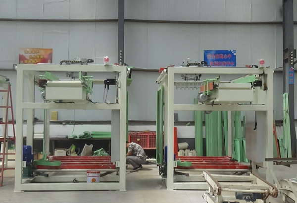 全自動(dòng)碼垛機(jī)